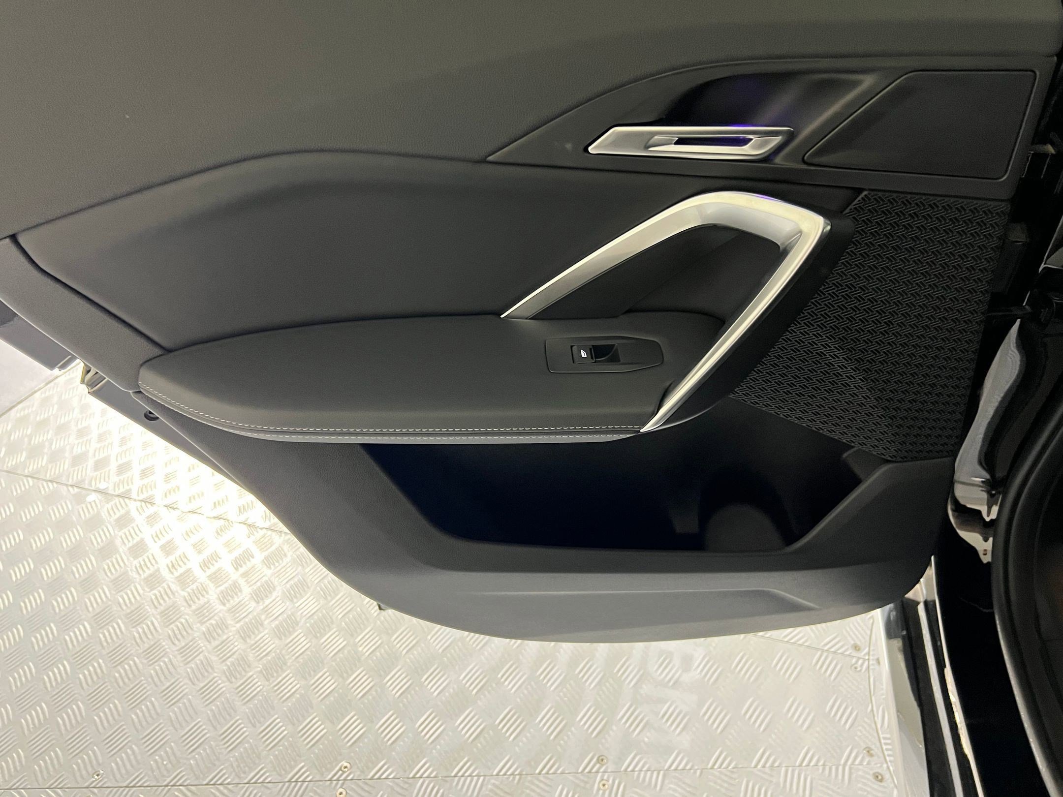 Used 2025 BMW X1 xDrive28i w/ Technology Package image 20