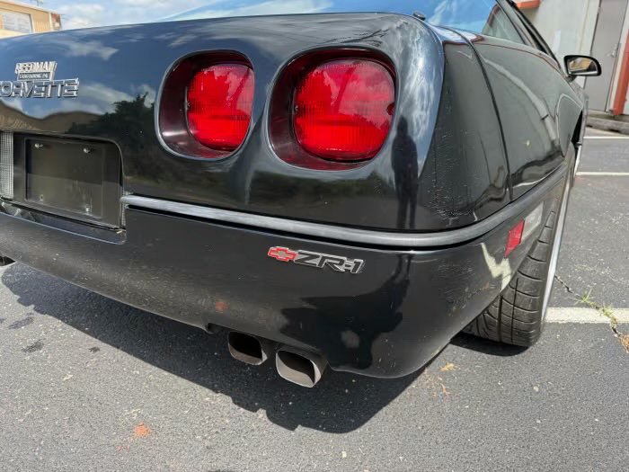 Used 1990 Chevrolet Corvette ZR-1 RWD image 16