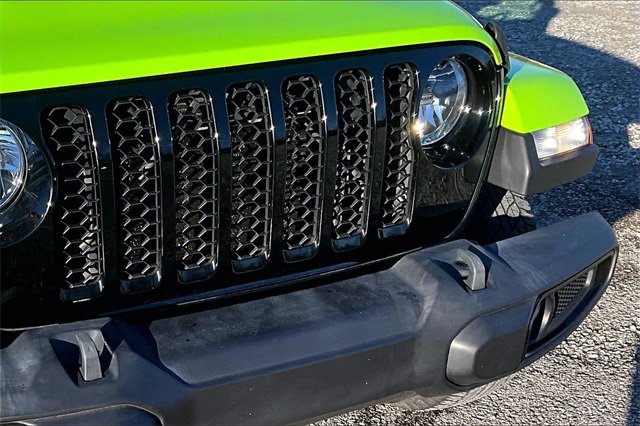 Used 2021 Jeep Gladiator Willys image 30