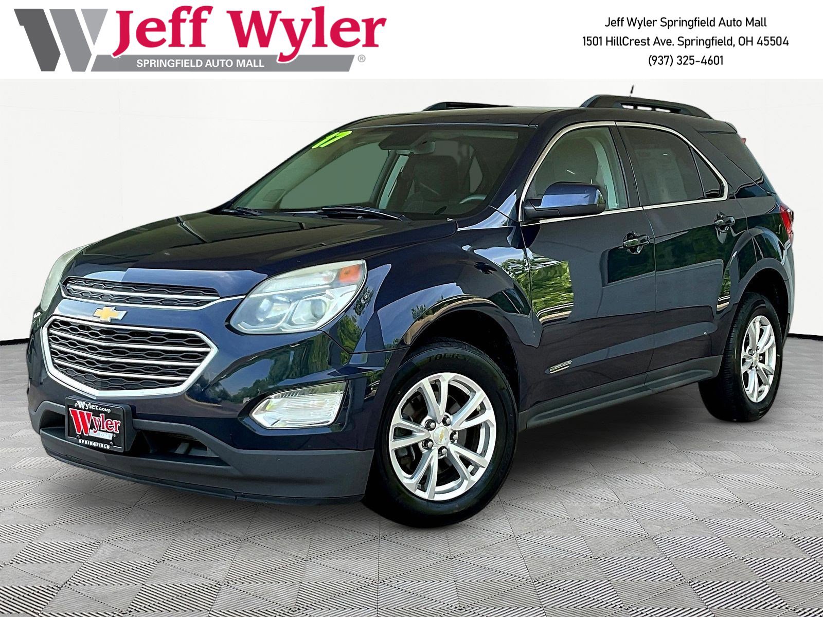 Used 2017 Chevrolet Equinox LT FWD image 1