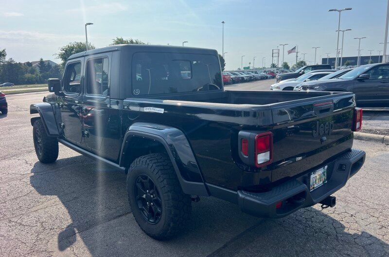 Certified 2023 Jeep Gladiator Sport AWD/4WD image 4