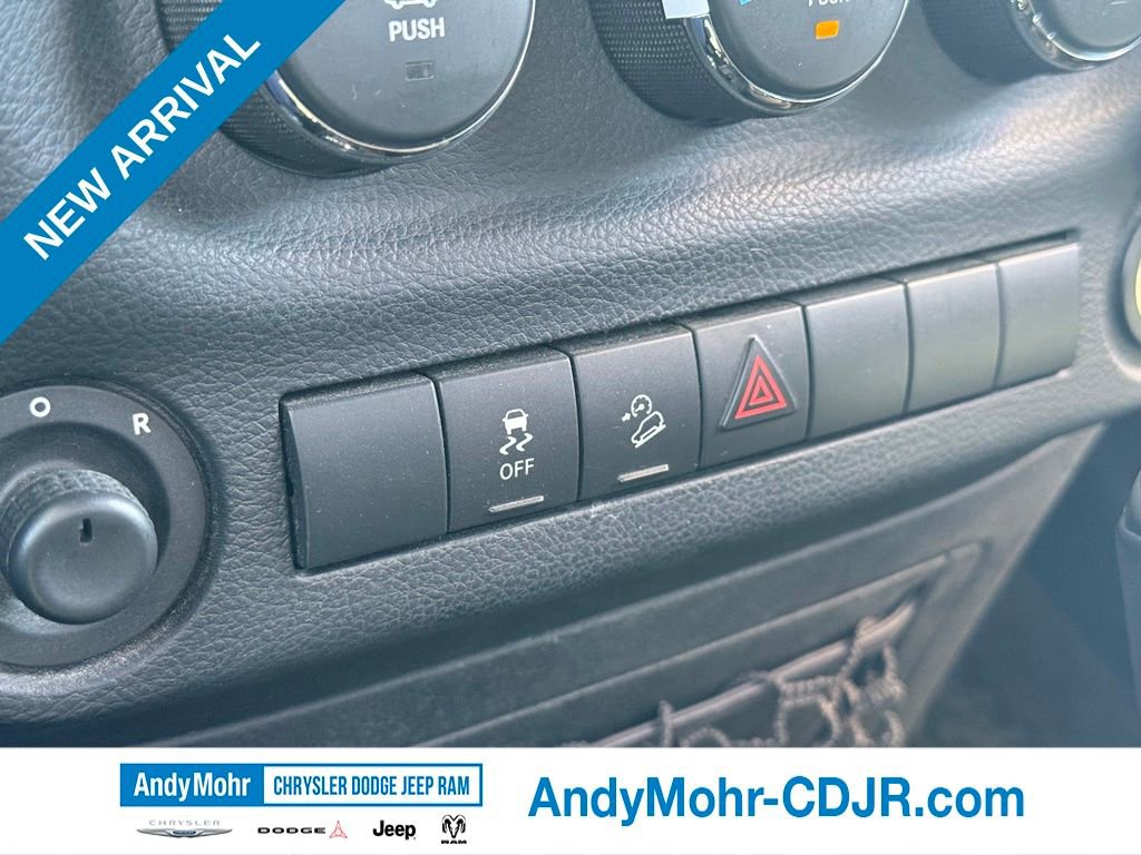 Used 2013 Jeep Wrangler Sport AWD/4WD image 14