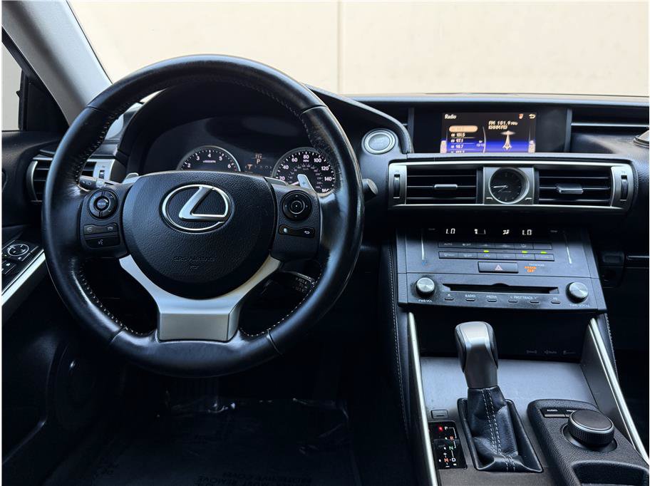 Used 2015 Lexus IS 250 RWD image 18