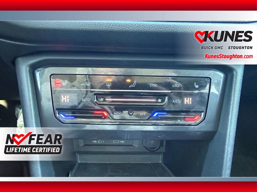Used 2023 Volkswagen Tiguan SE image 33
