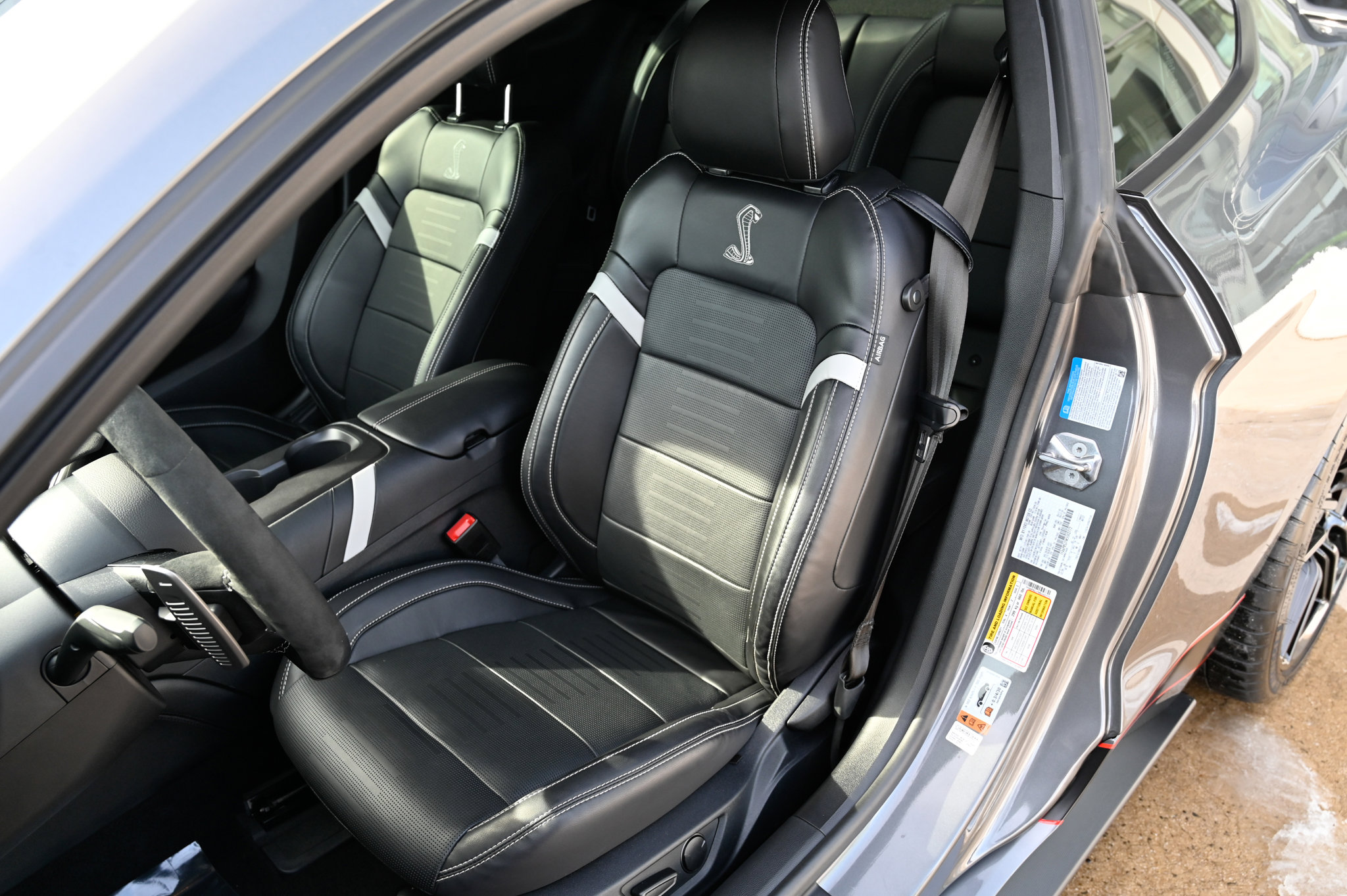 Used 2021 Ford Mustang Shelby GT500 w/ Technology Package image 19