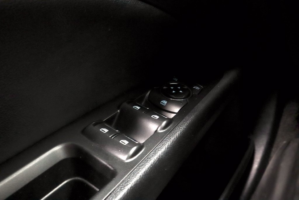 Used 2018 Ford Fusion SE FWD image 26