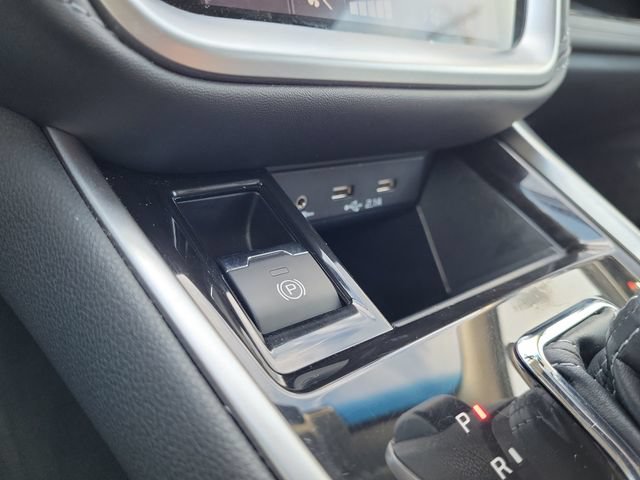 Used 2022 Subaru Outback Limited AWD/4WD image 33