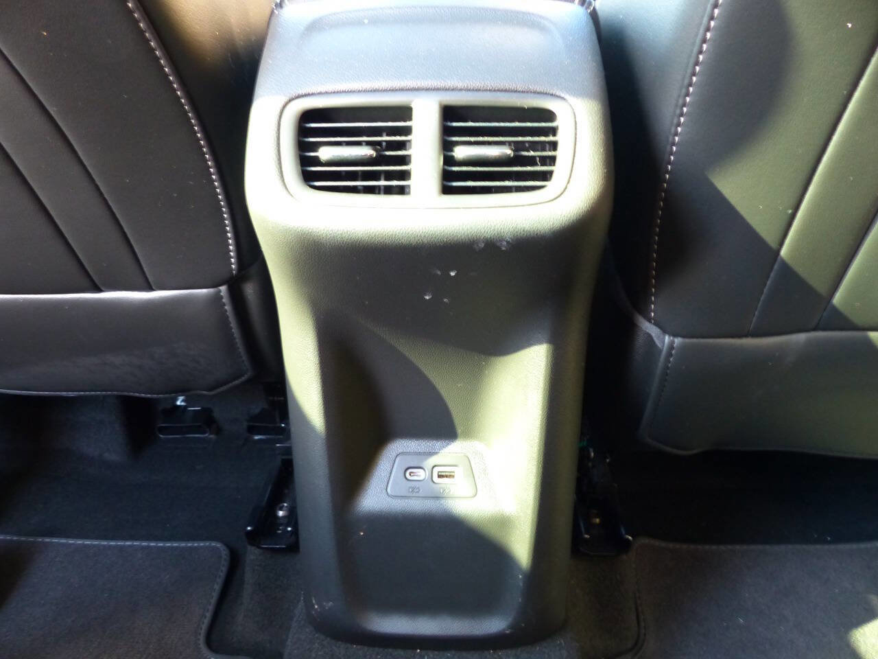 Used 2022 Buick Envision Preferred AWD/4WD image 37