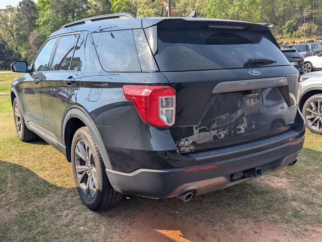 Used 2023 Ford Explorer XLT w/ Equipment Group 202A RWD image 8