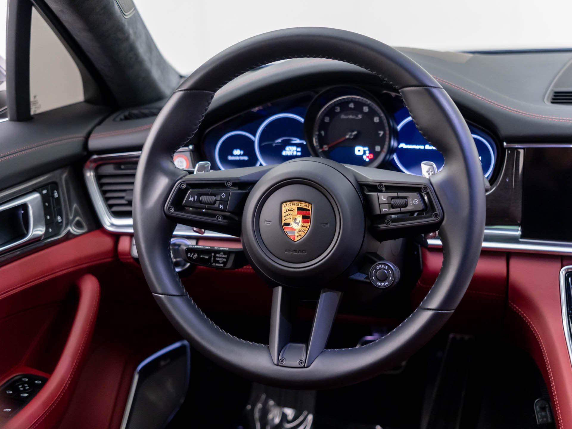 Used 2023 Porsche Panamera Turbo S Executive AWD/4WD image 12