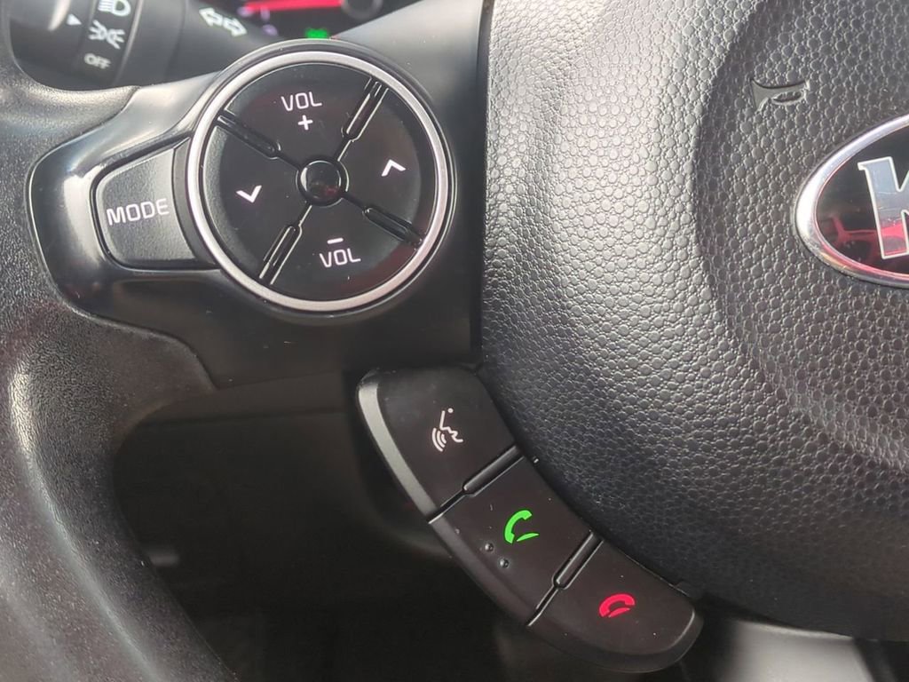 Used 2014 Kia Soul + FWD image 15