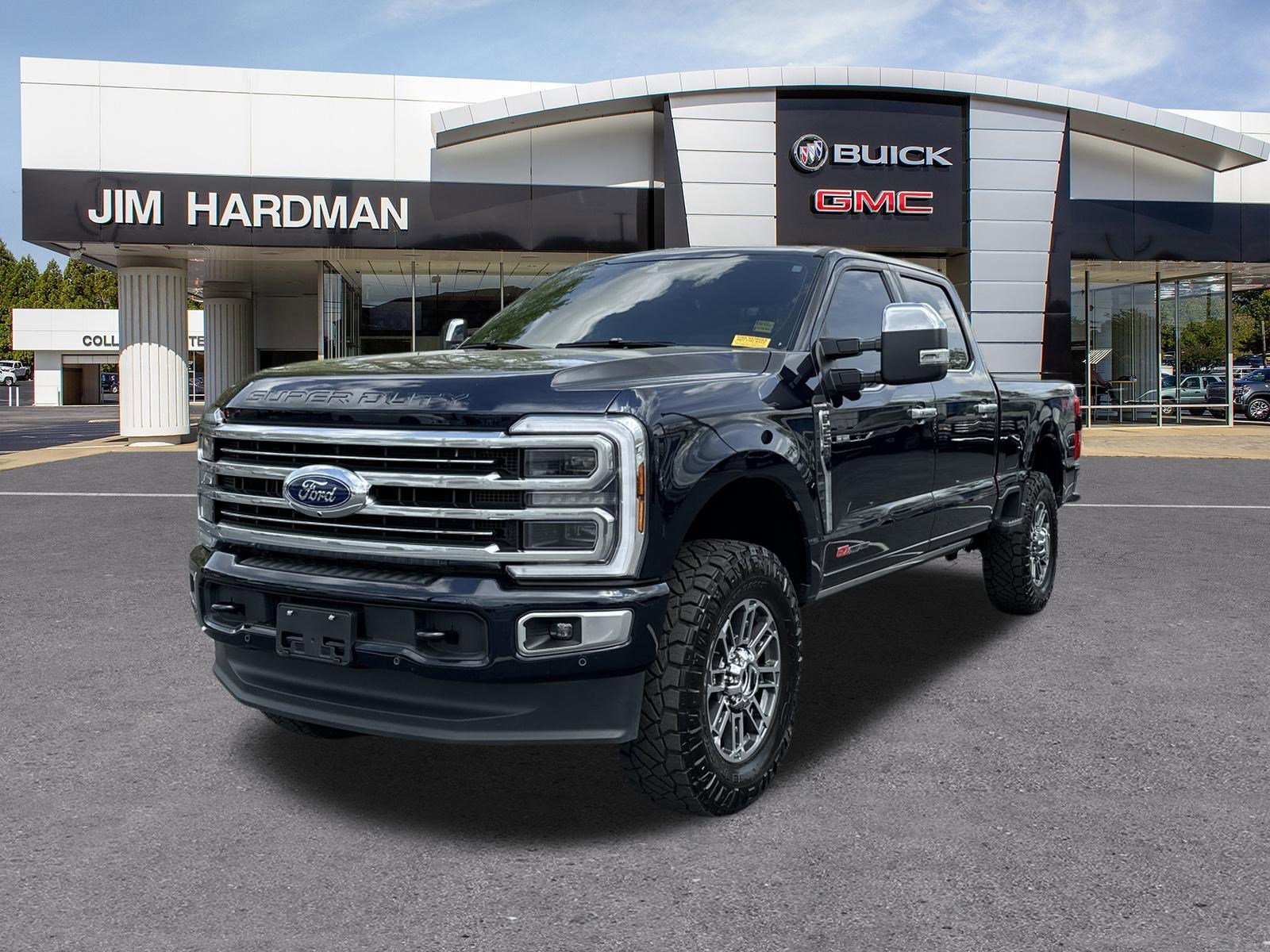 Used 2025 Ford F250 Platinum w/ Platinum Plus Package image 3