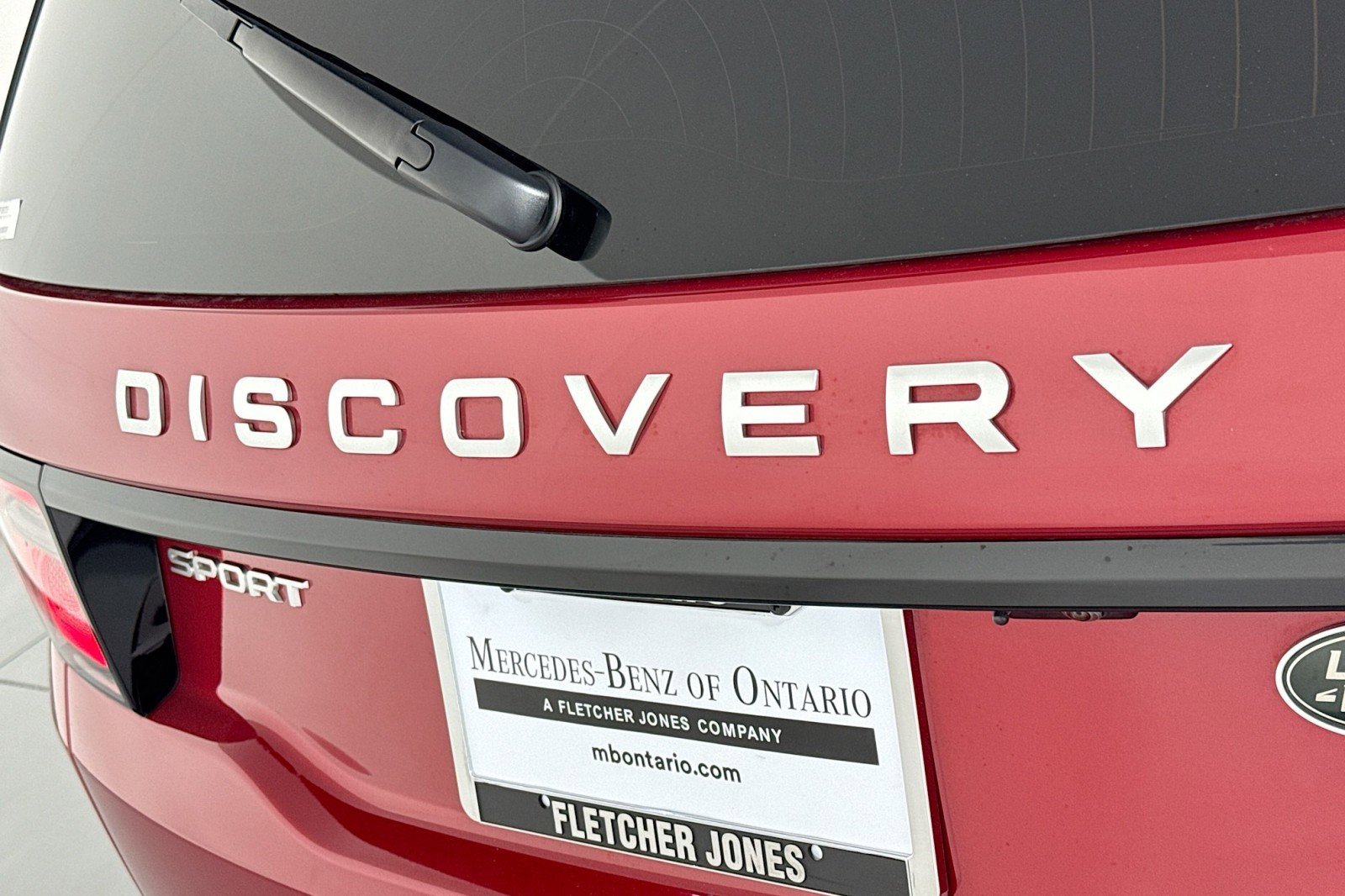 Used 2022 Land Rover Discovery Sport SE image 8