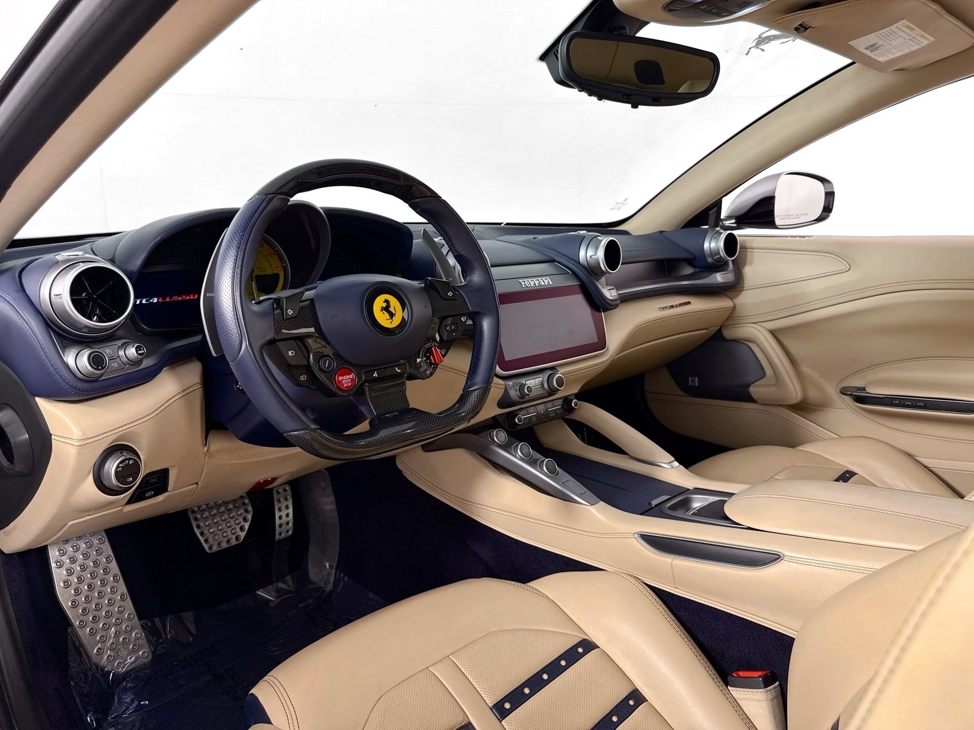Certified 2018 Ferrari GTC4Lusso AWD/4WD image 20