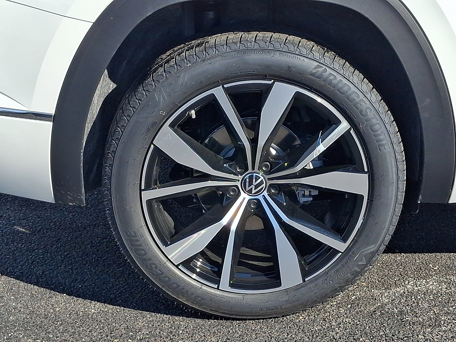 New 2026 Volkswagen Atlas SEL Premium R-Line image 5