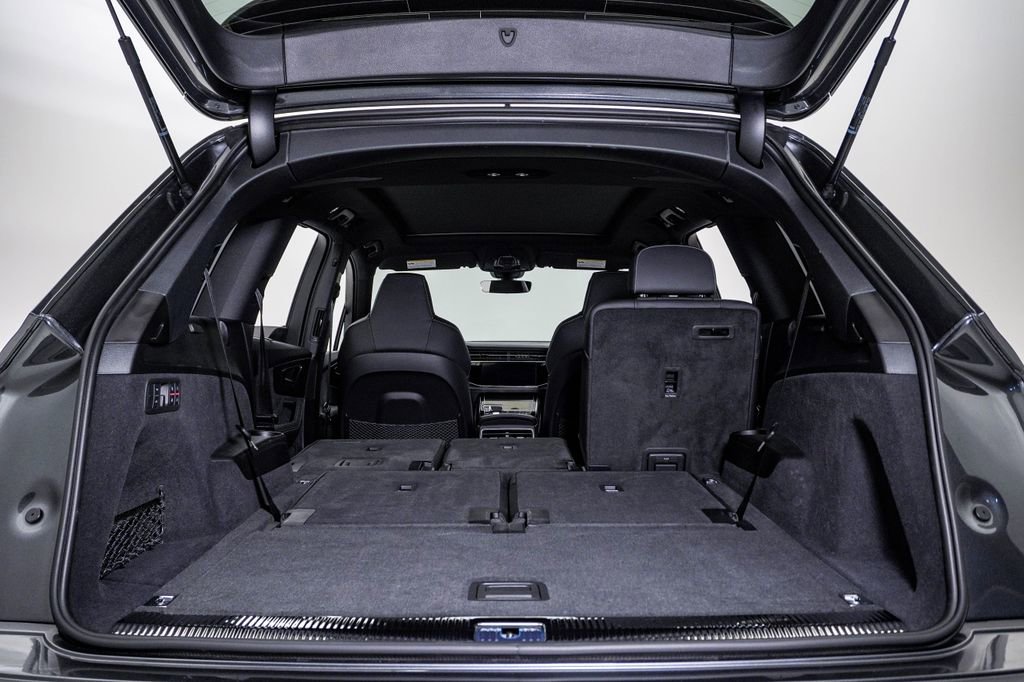 Used 2025 Audi SQ7 Prestige image 28