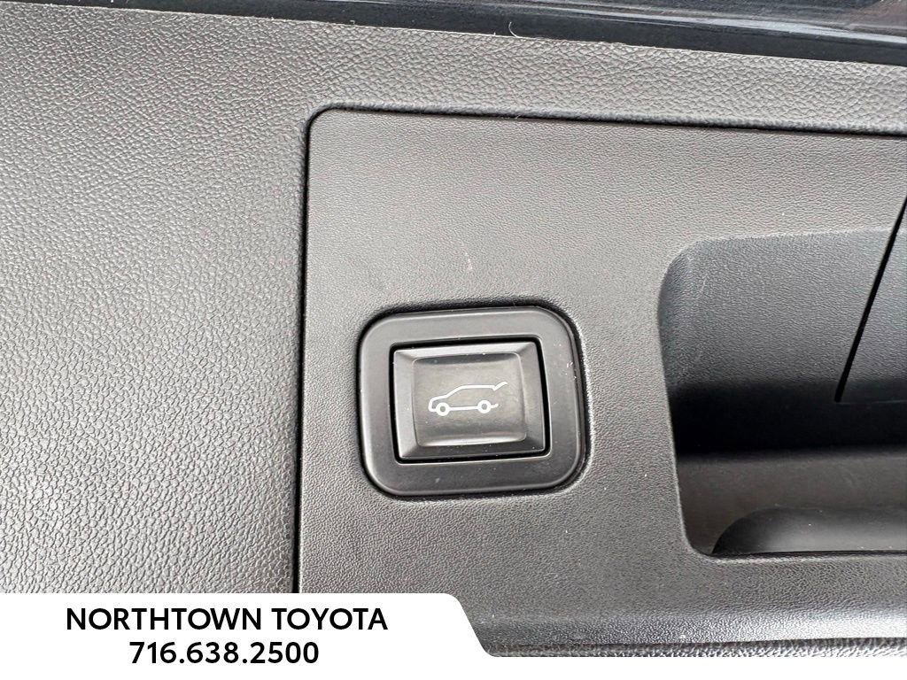 Used 2020 Cadillac XT5 Premium Luxury image 9