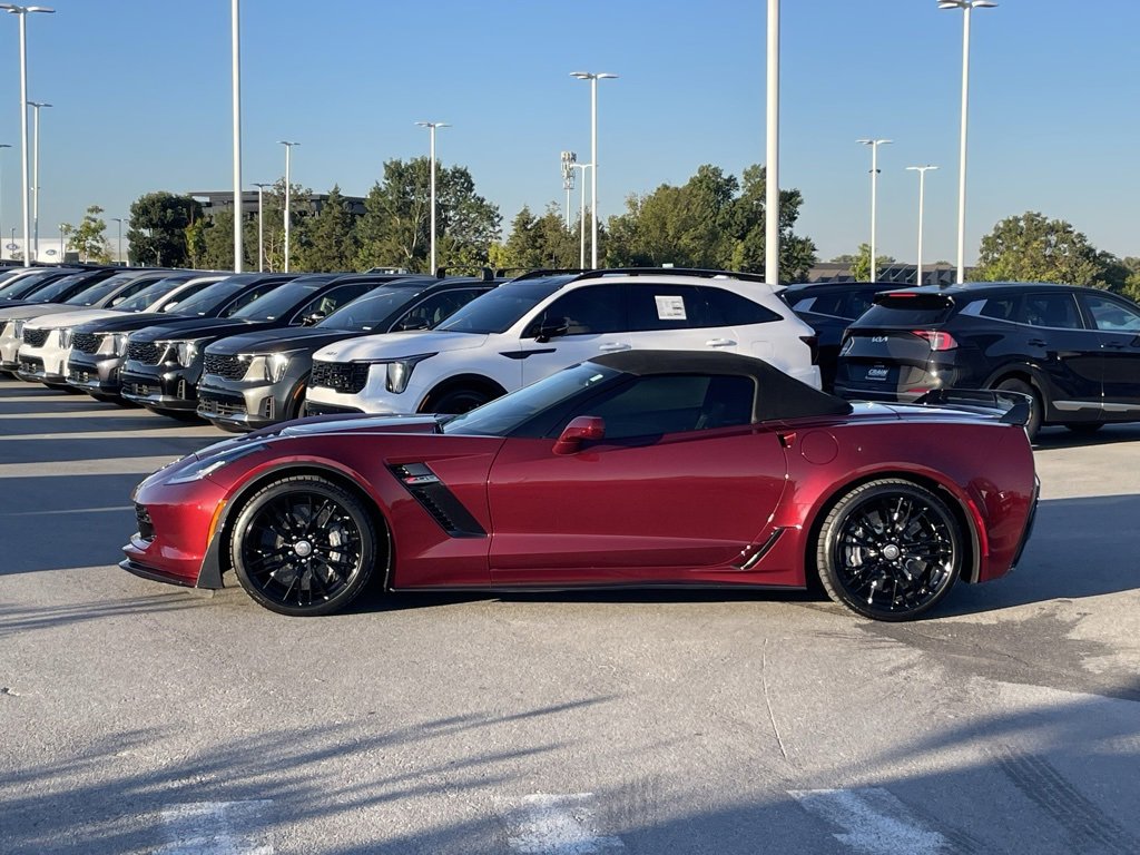 Used 2016 Chevrolet Corvette Z06 w/ 3LZ Preferred Equipment Group image 4