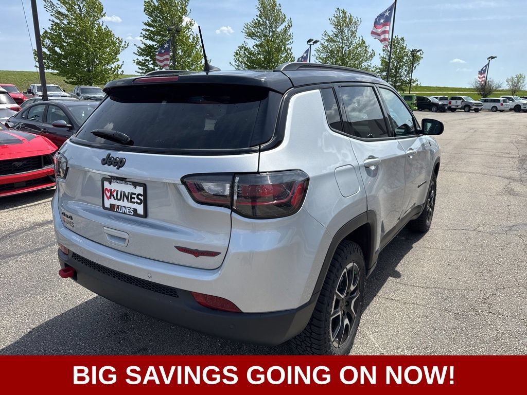 New 2025 Jeep Compass Trailhawk w/ Trailhawk Elite Group AWD/4WD image 4
