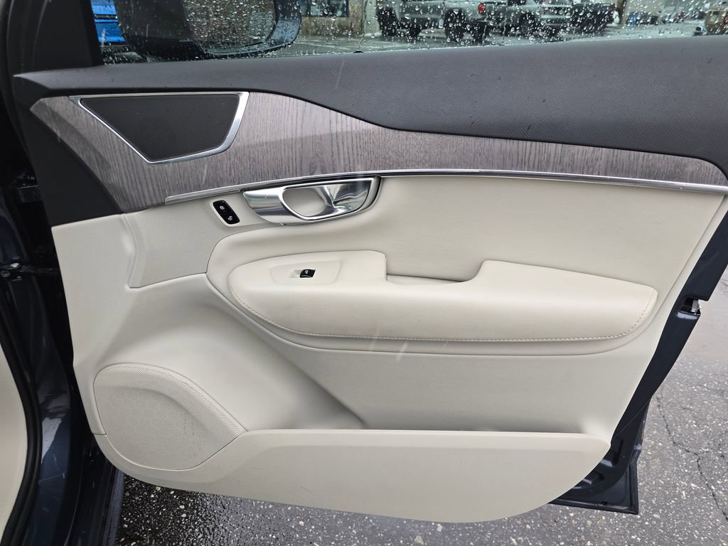 Used 2023 Volvo XC90 B6 Plus w/ Protection Package Premier image 46