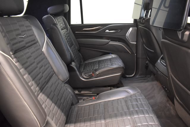 Used 2023 Cadillac Escalade ESV Sport Platinum AWD/4WD image 17