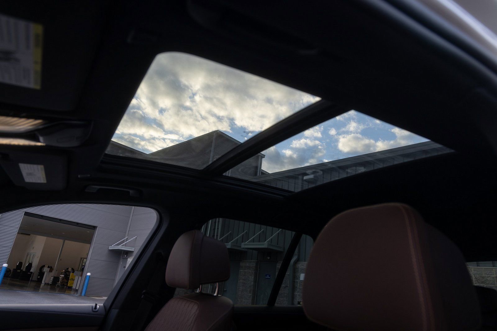 Used 2025 BMW X5 xDrive50e image 16