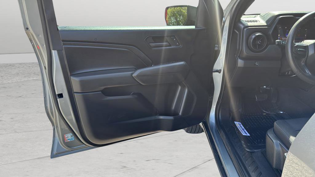 Certified 2023 Chevrolet Colorado W/T RWD image 9