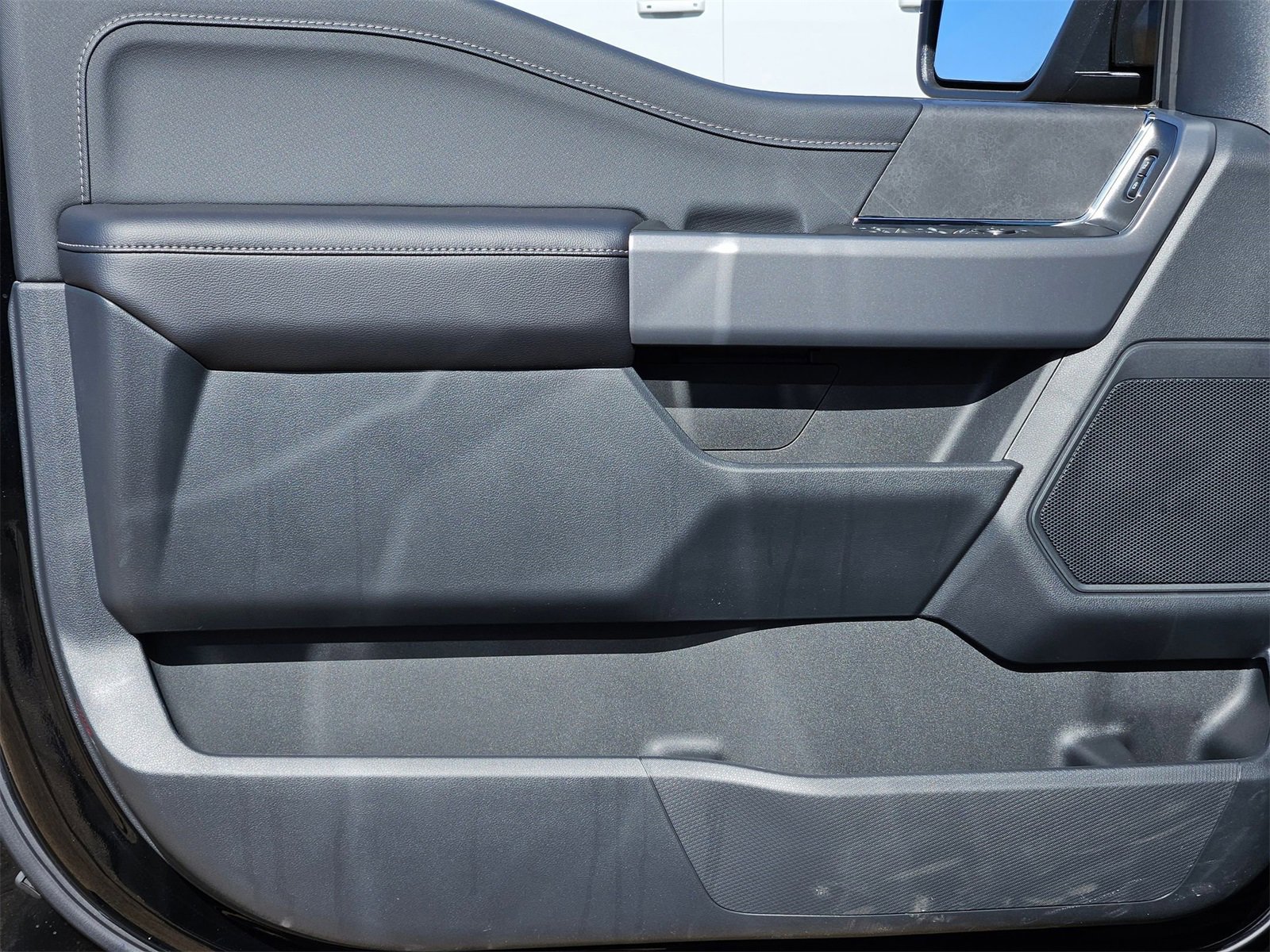 New 2025 Ford F150 XLT w/ Equipment Group 302A MID image 13