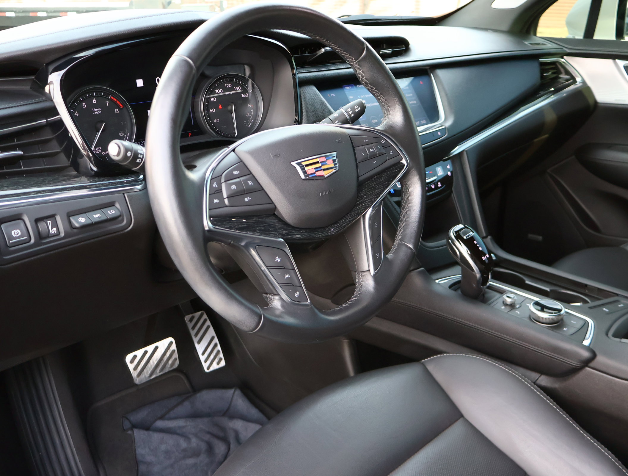 Used 2021 Cadillac XT5 Premium Luxury image 3