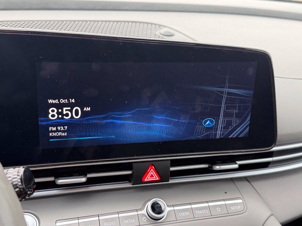 Used 2025 Hyundai Elantra SEL FWD image 21