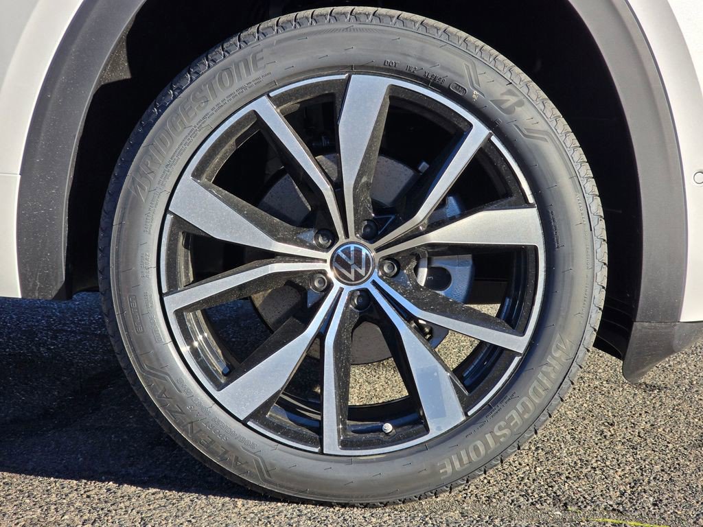 New 2026 Volkswagen Atlas SEL Premium R-Line AWD/4WD image 9