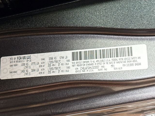 Used 2017 Jeep Wrangler Unlimited Rubicon w/ Connectivity Group image 30