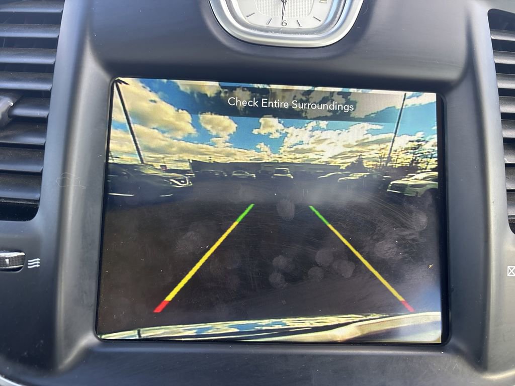 Used 2018 Chrysler 300 Limited w/ Safetytec Plus Group image 25