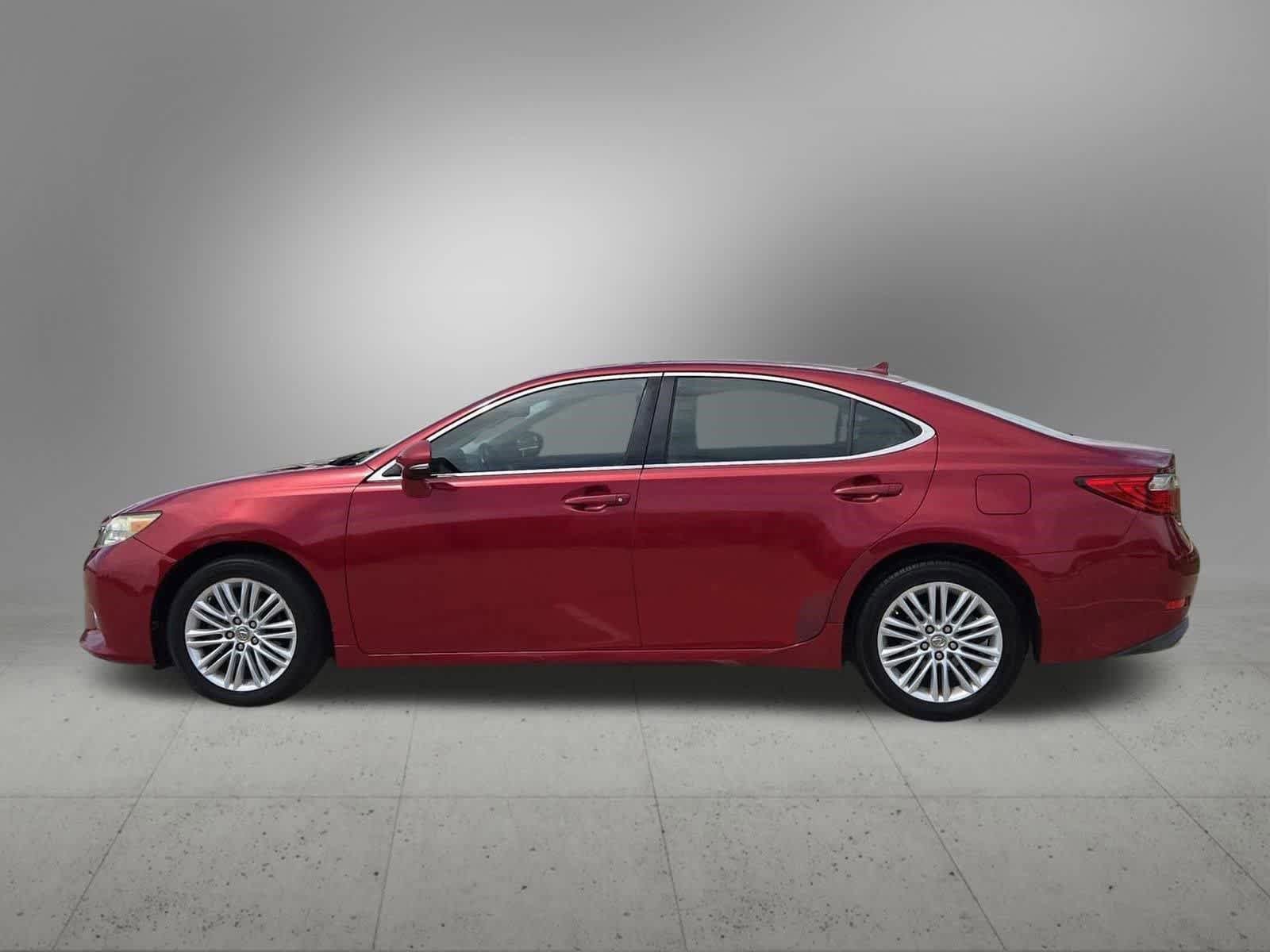 Used 2014 Lexus ES 350 w/ Luxury Package FWD image 3