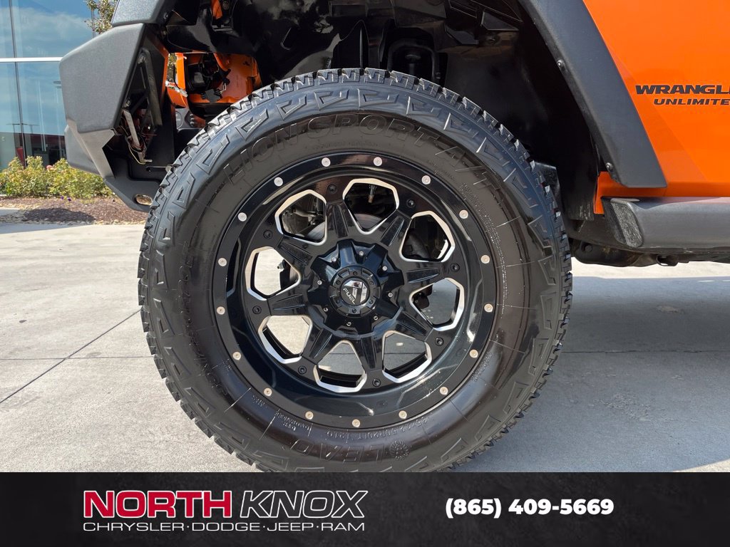 Used 2013 Jeep Wrangler Unlimited Rubicon w/ Connectivity Group AWD/4WD image 3