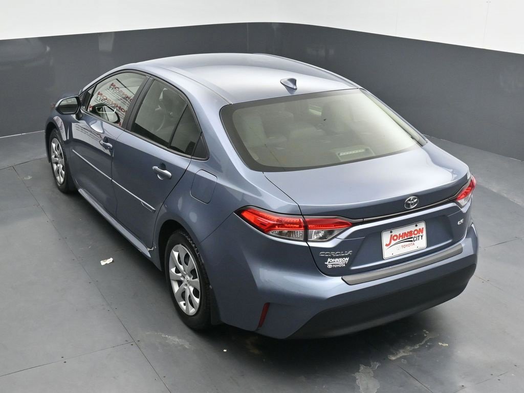 Used 2023 Toyota Corolla LE image 29