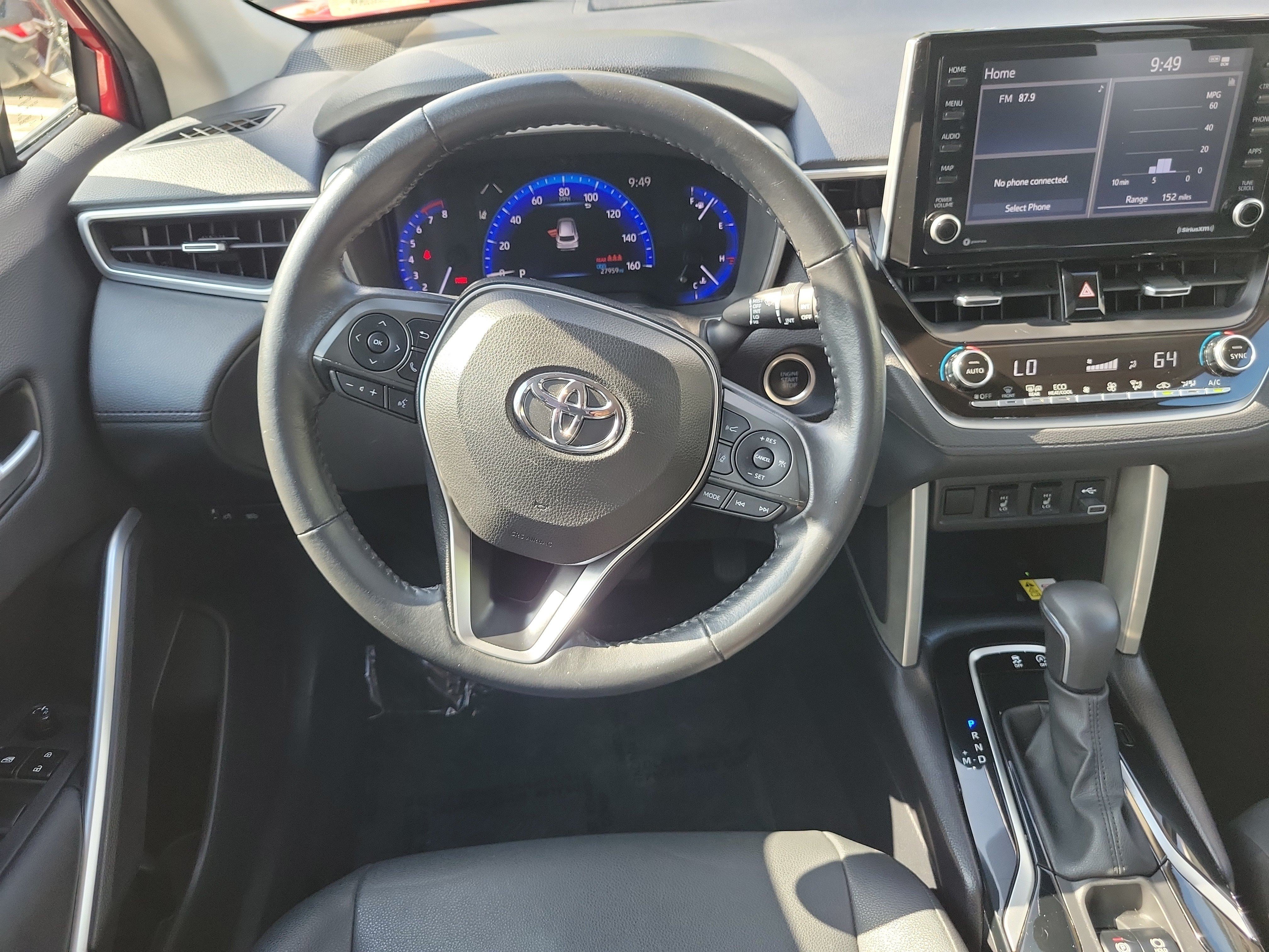 Used 2022 Toyota Corolla Cross XLE FWD image 17