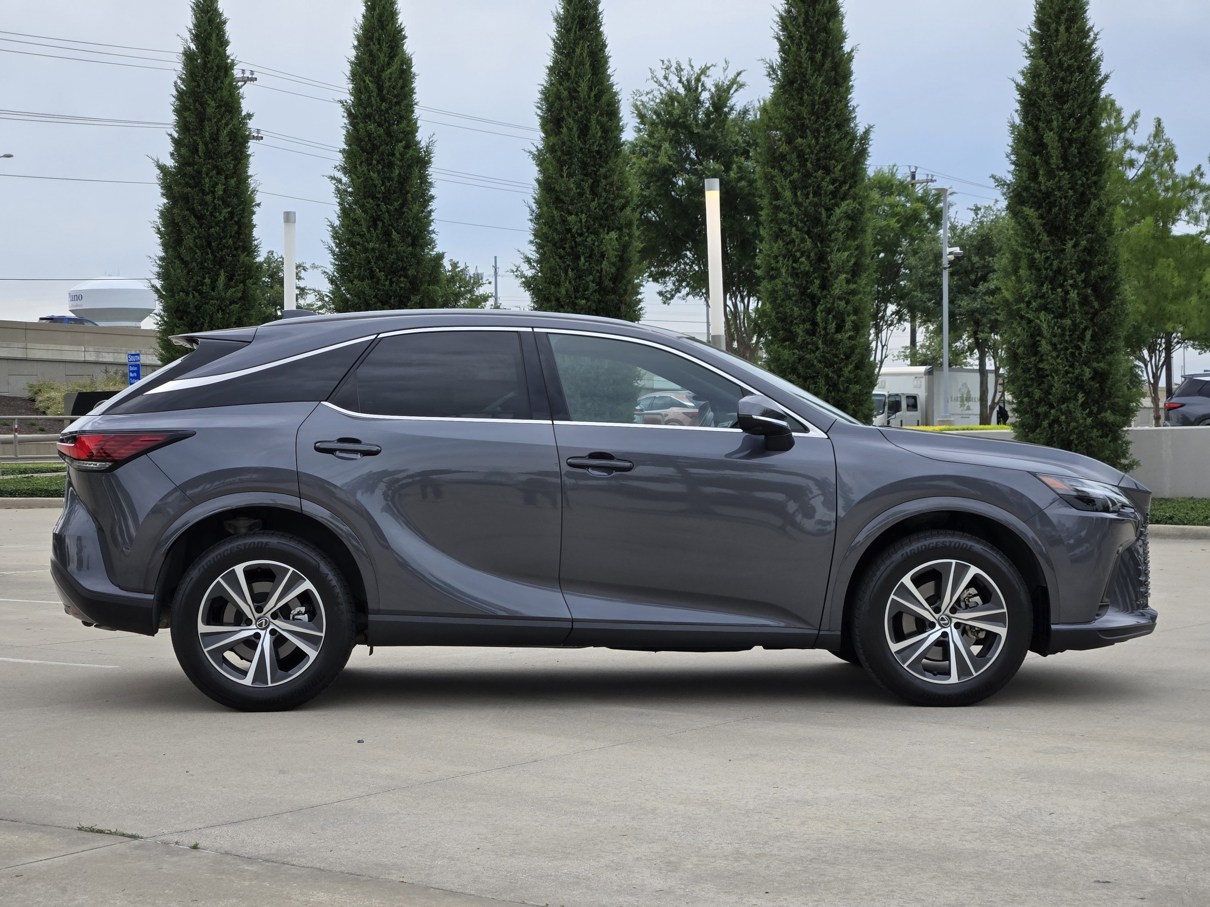 Certified 2025 Lexus RX 350 Premium w/ Accessory Package (Z1) FWD image 6
