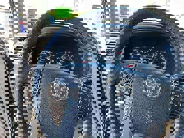 Used 2015 Toyota 4Runner SR5 image 8