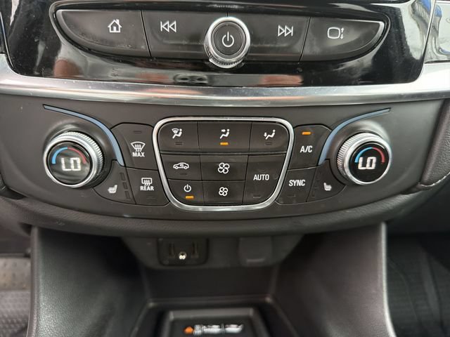 Used 2022 Chevrolet Traverse LT FWD image 20