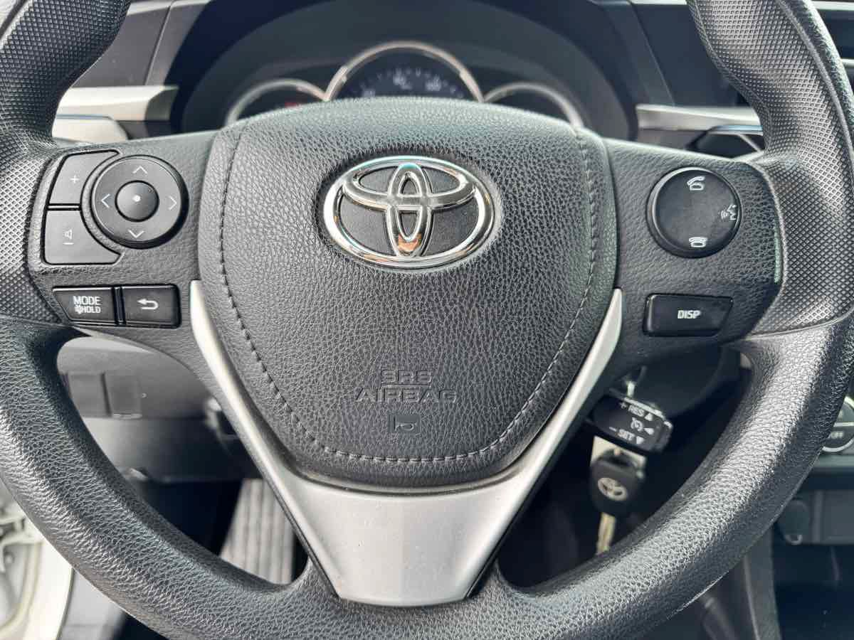 Used 2016 Toyota Corolla LE FWD image 36
