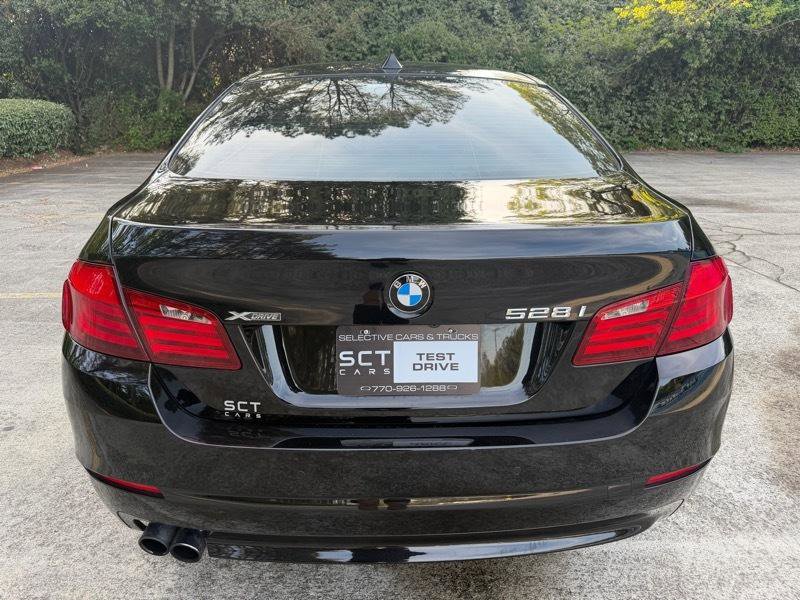 Used 2013 BMW 528i xDrive Sedan AWD/4WD image 6