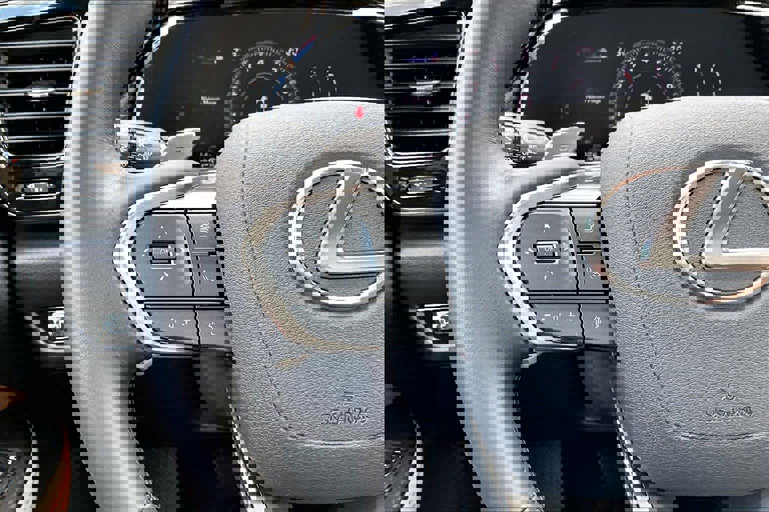 Used 2025 Lexus NX 250 FWD w/ Towing Package (2000 Lbs) image 24