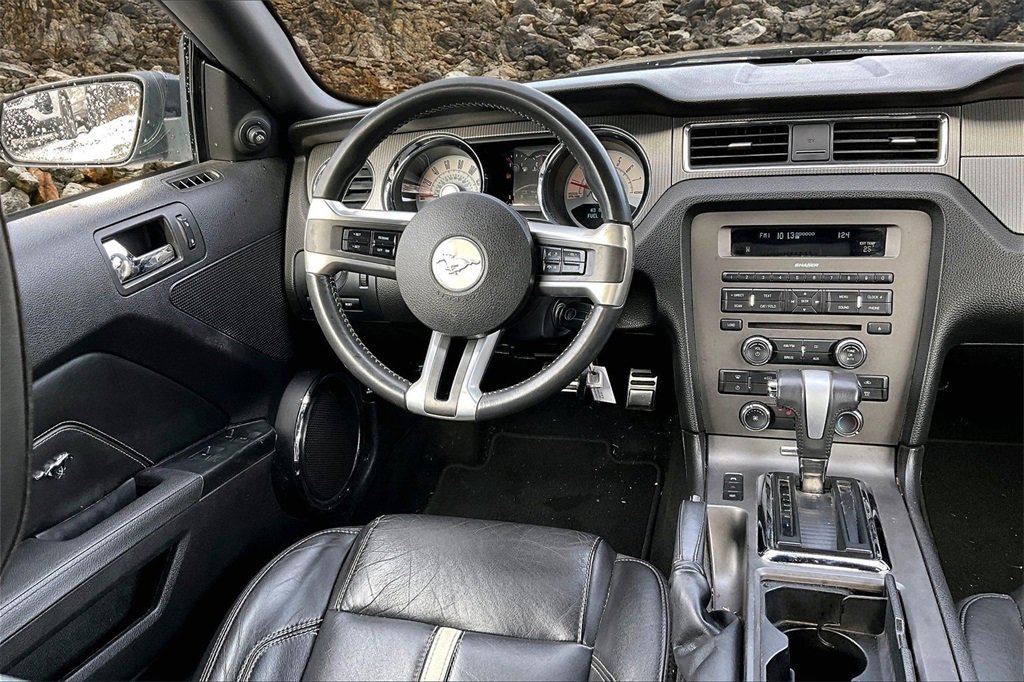 Used 2010 Ford Mustang GT image 5