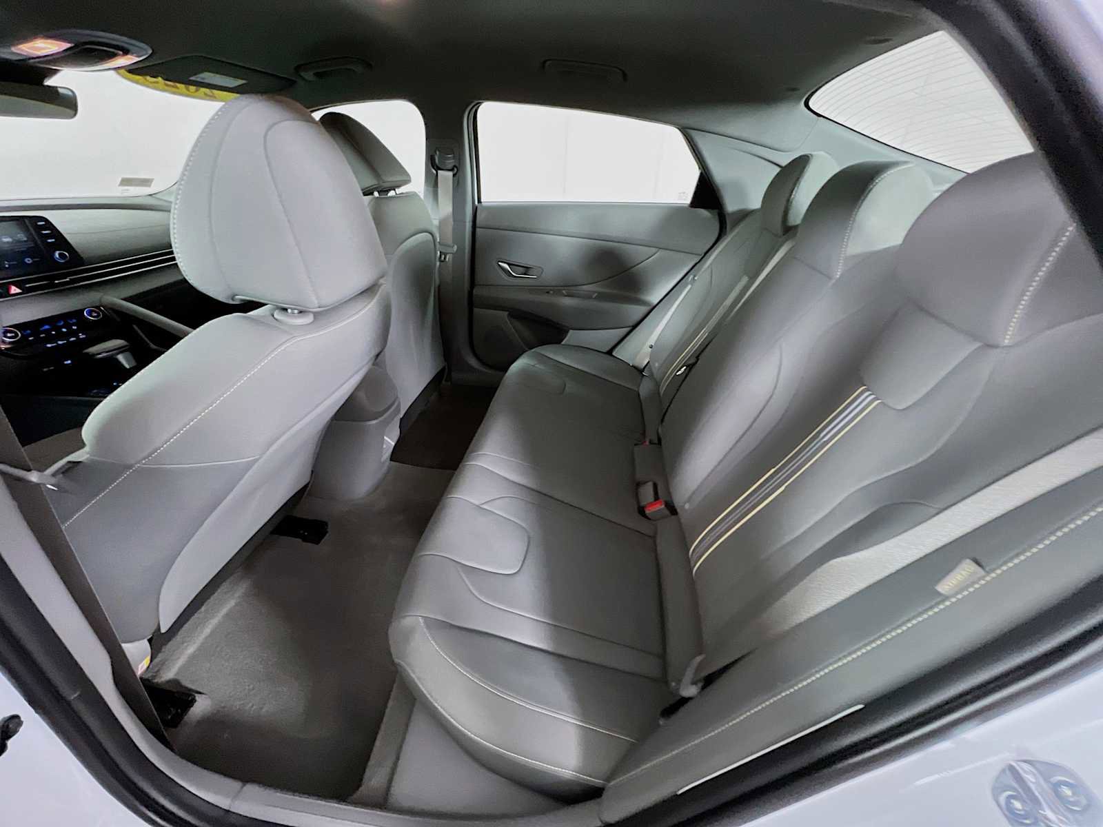 Certified 2025 Hyundai Elantra Sport FWD image 23
