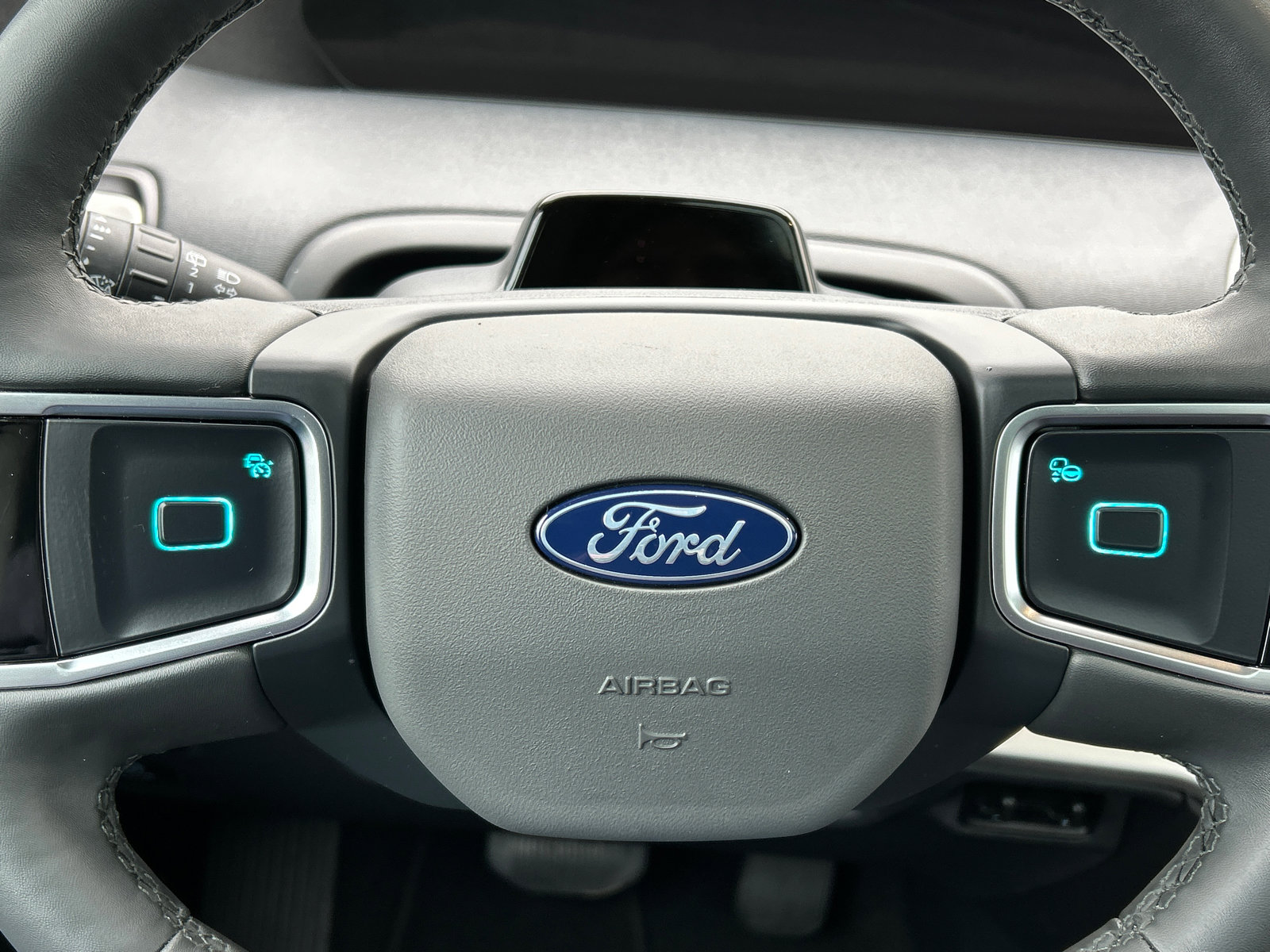 Used 2025 Ford Expedition Active image 12