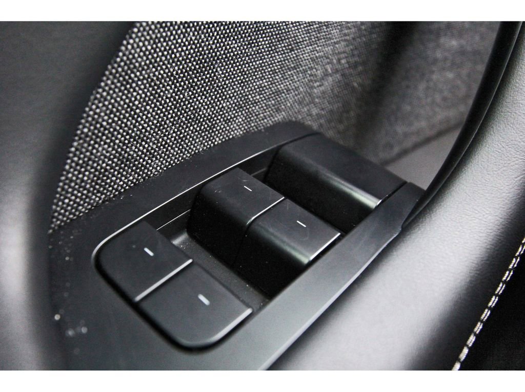 Used 2022 Tesla Model X AWD/4WD image 17