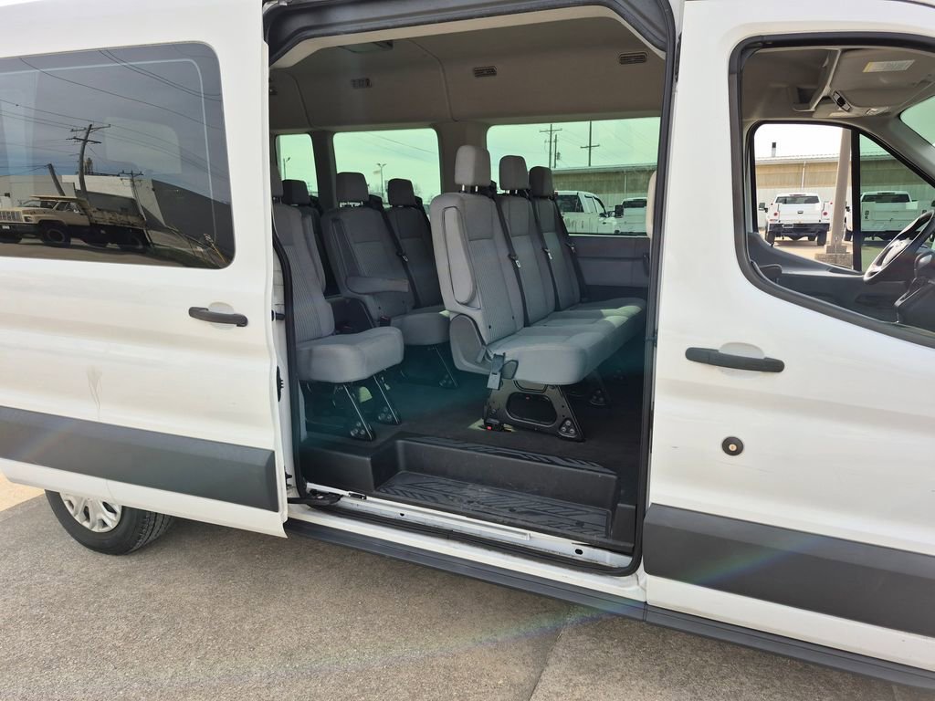 Used 2018 Ford Transit 350 XLT image 23