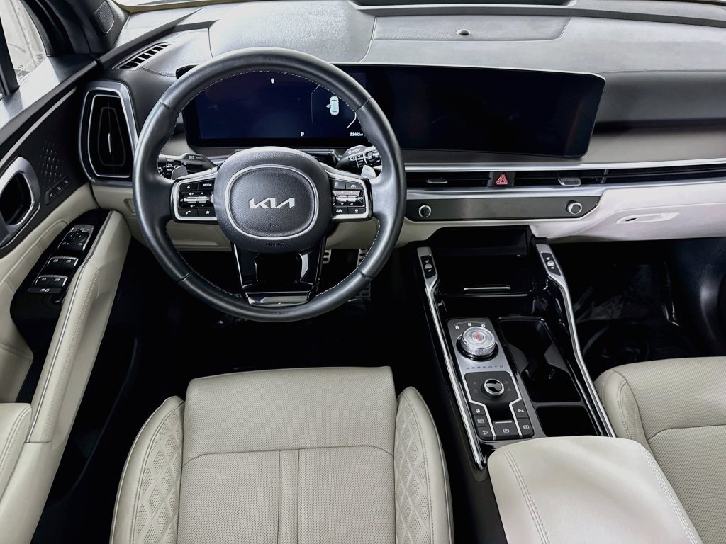 Used 2025 Kia Sorento SX Prestige AWD/4WD image 3