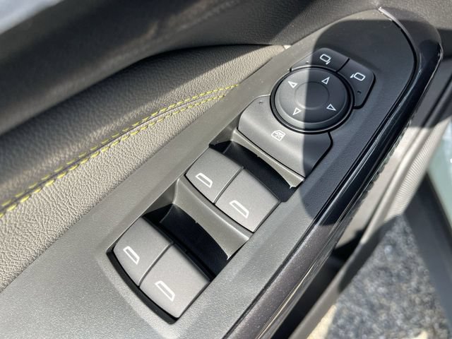 New 2026 Chevrolet Trax ACTIV w/ Sunroof Package FWD image 13